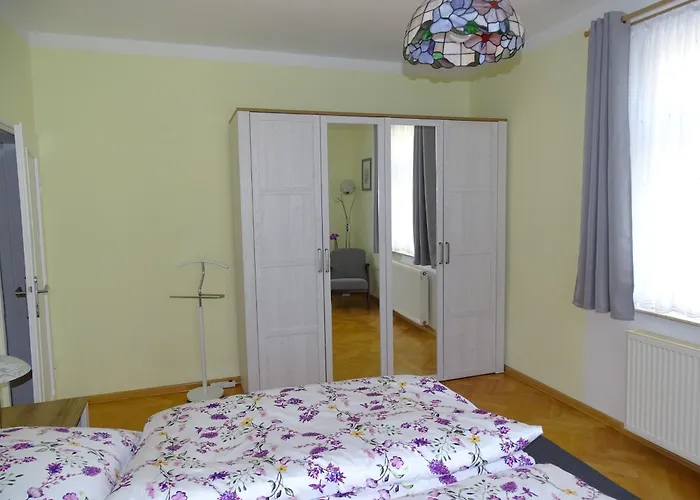 Exklusive Fuer 5 Personen Ca 100 M Im Eg Daire