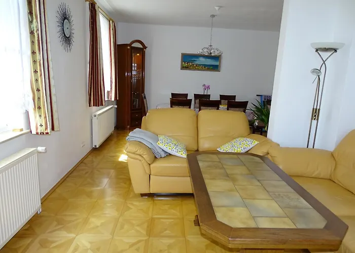 Exklusive Fuer 5 Personen Ca 100 M Im Eg